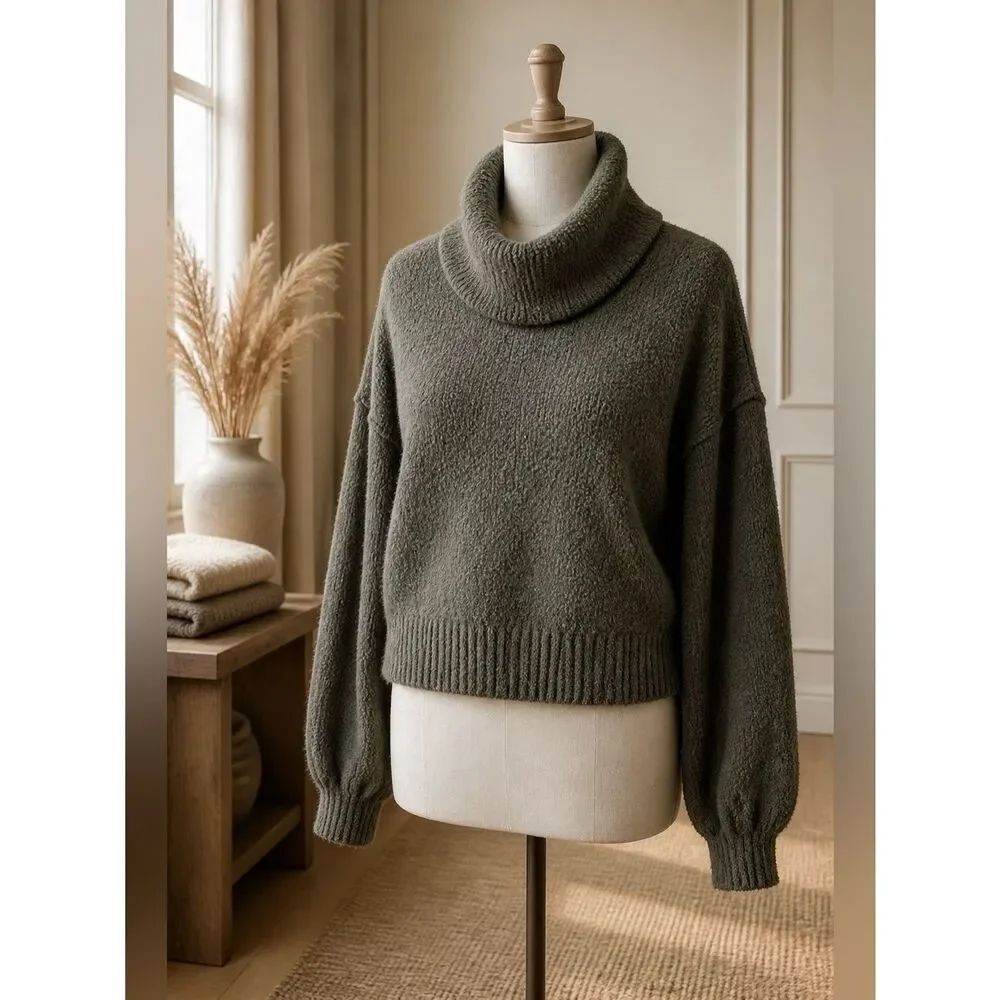 Ruby Moon Gray Cowl Neck Chenille Sweater Size Small
